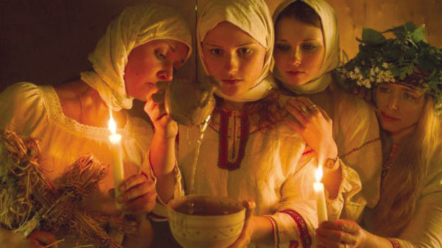 Девојке врачају момке 14. јануара